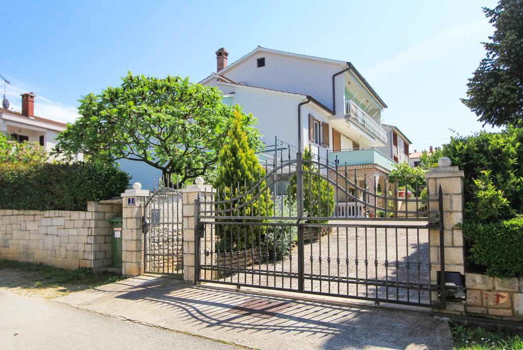 Apartments Silvia Porec Exterior photo